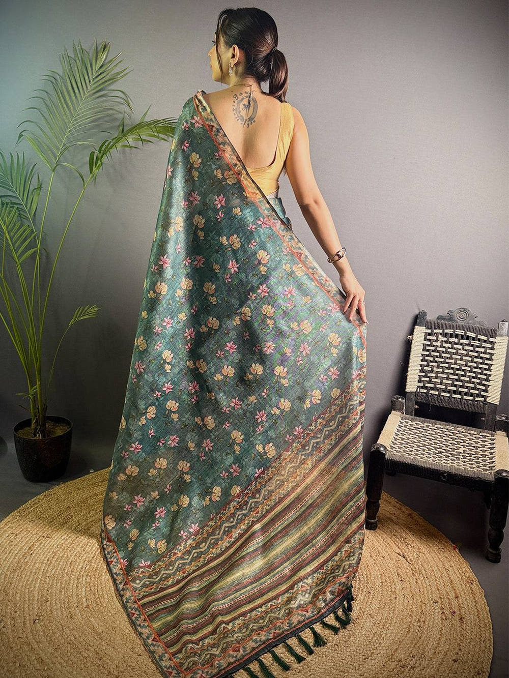 Bottle Green Linen Juth Digital Print Saree