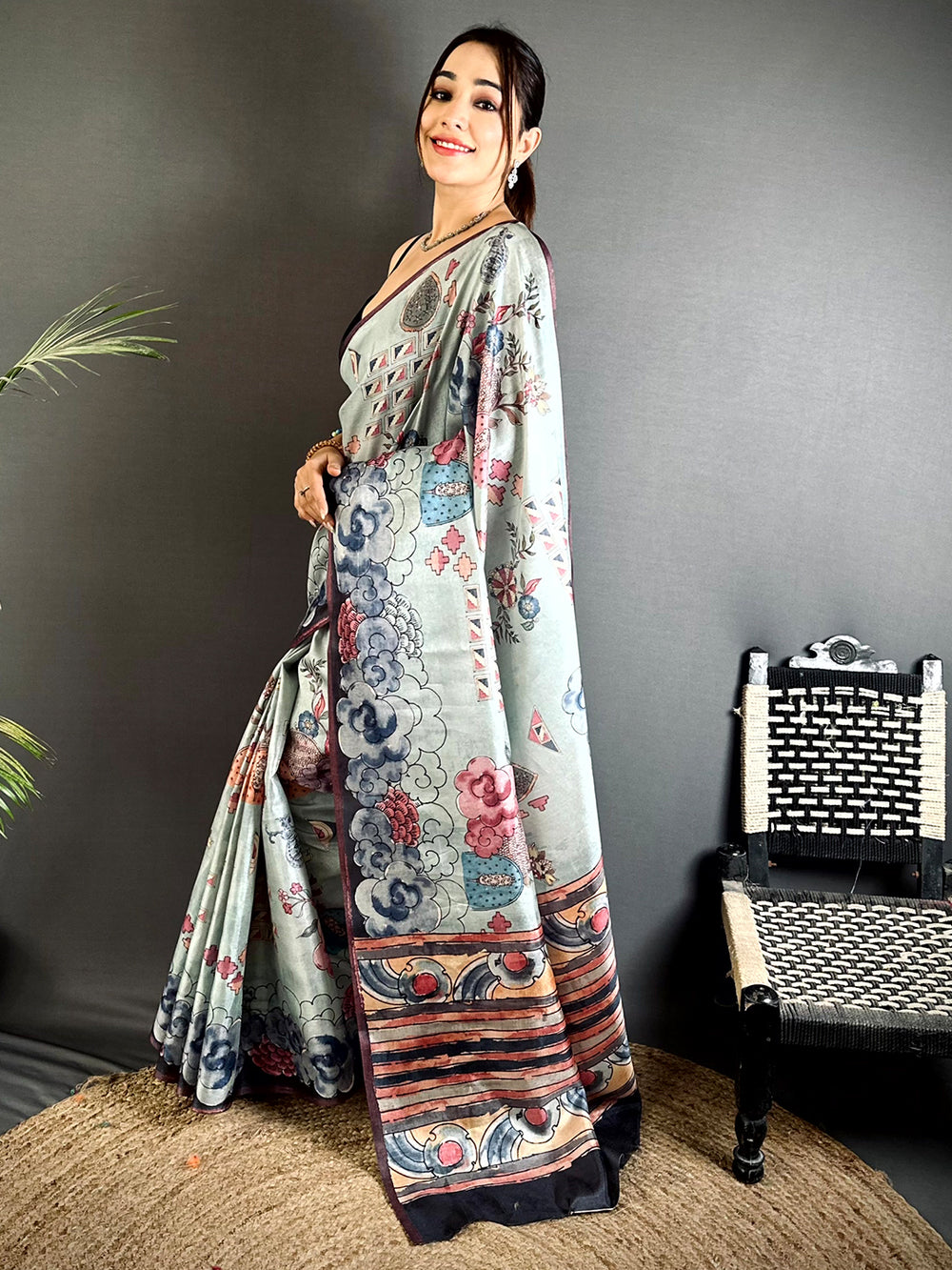 Stylish Floral Kalamkari Tussar Saree