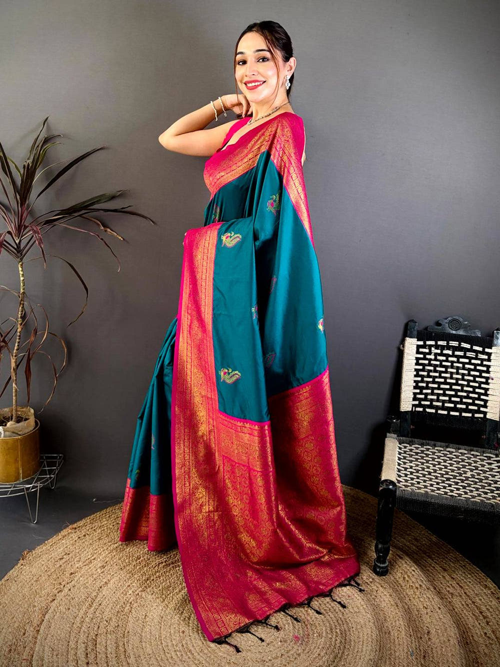 Soft Gadwal Pattu Minakari Butta Saree

