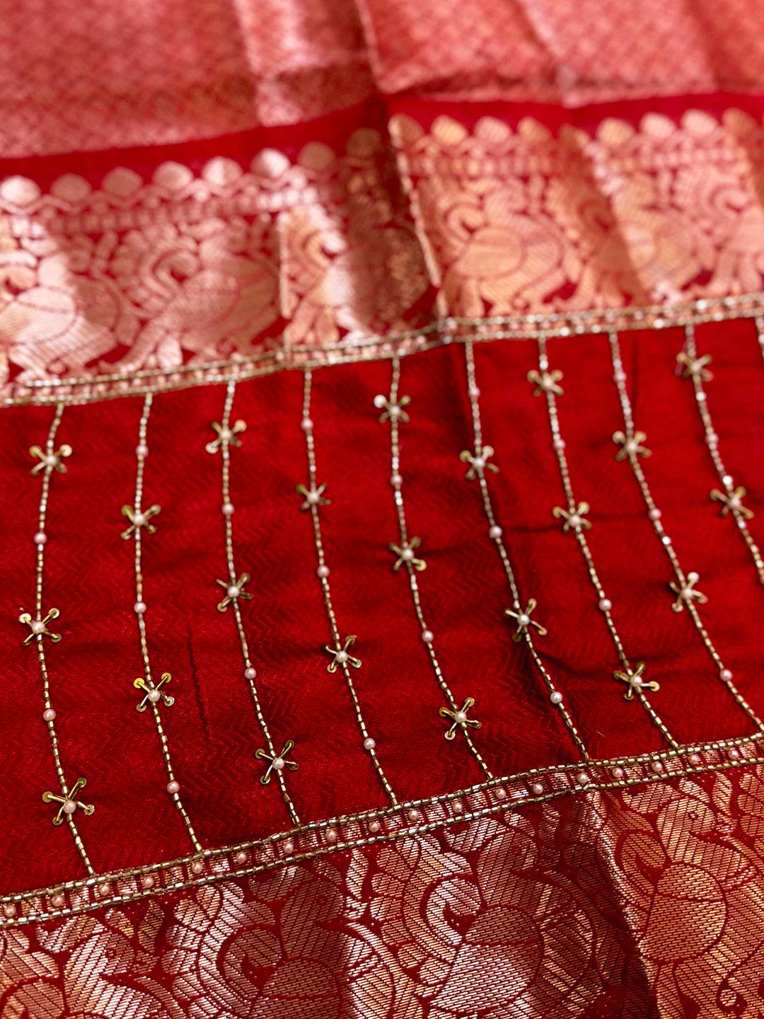Mustard Double Border Chex Weaving Saree With Maggam Blouse