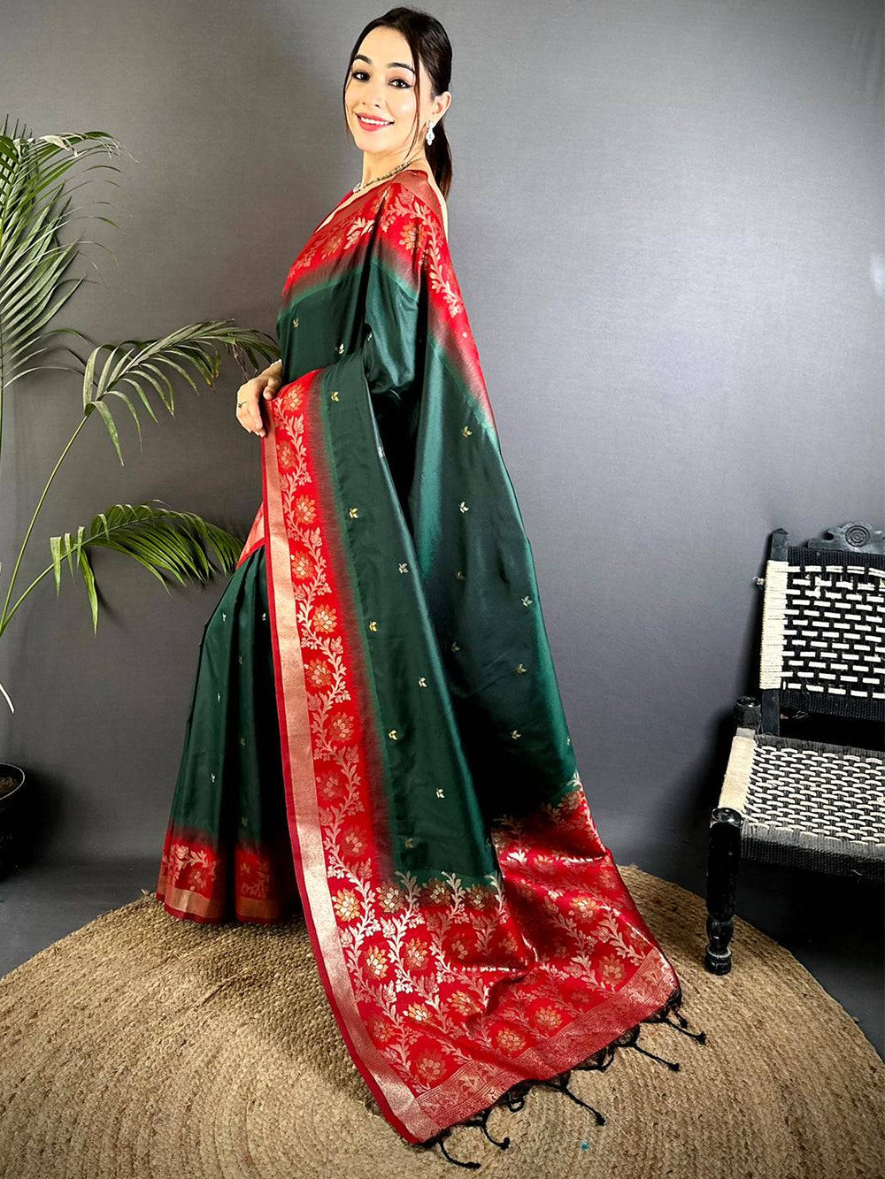 Radiant Green Gadwal Pattu Saree