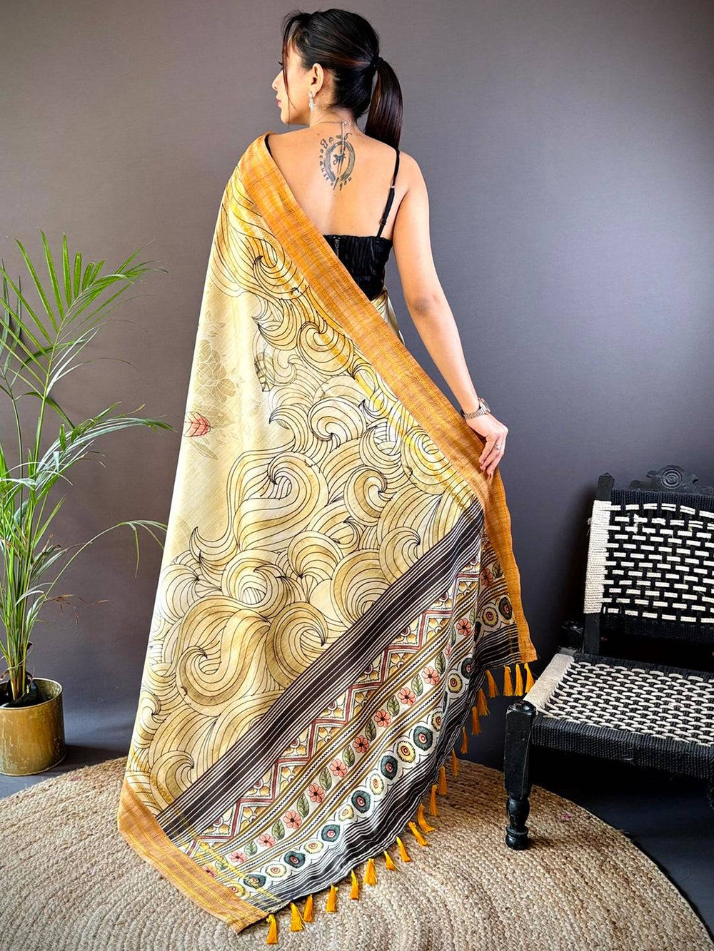 Olive Soft Silk Ocean Wave Patterns Saree