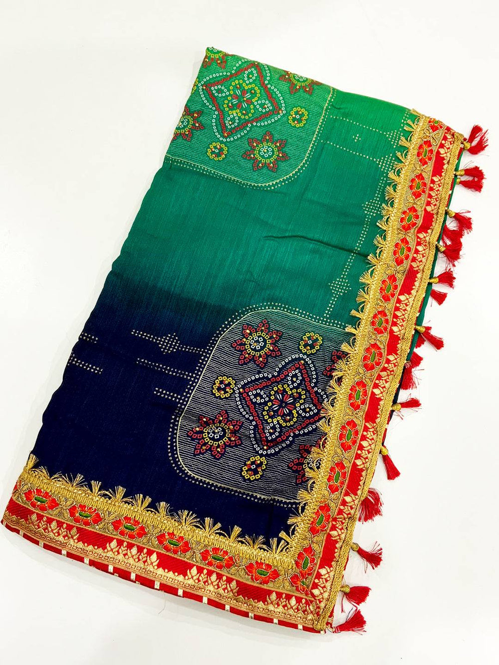 Stylish Chinnon Chiffon Bandhej Saree