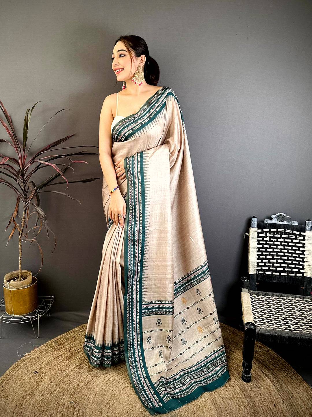 Royal Tribal Border Soft Zarna Silk Saree