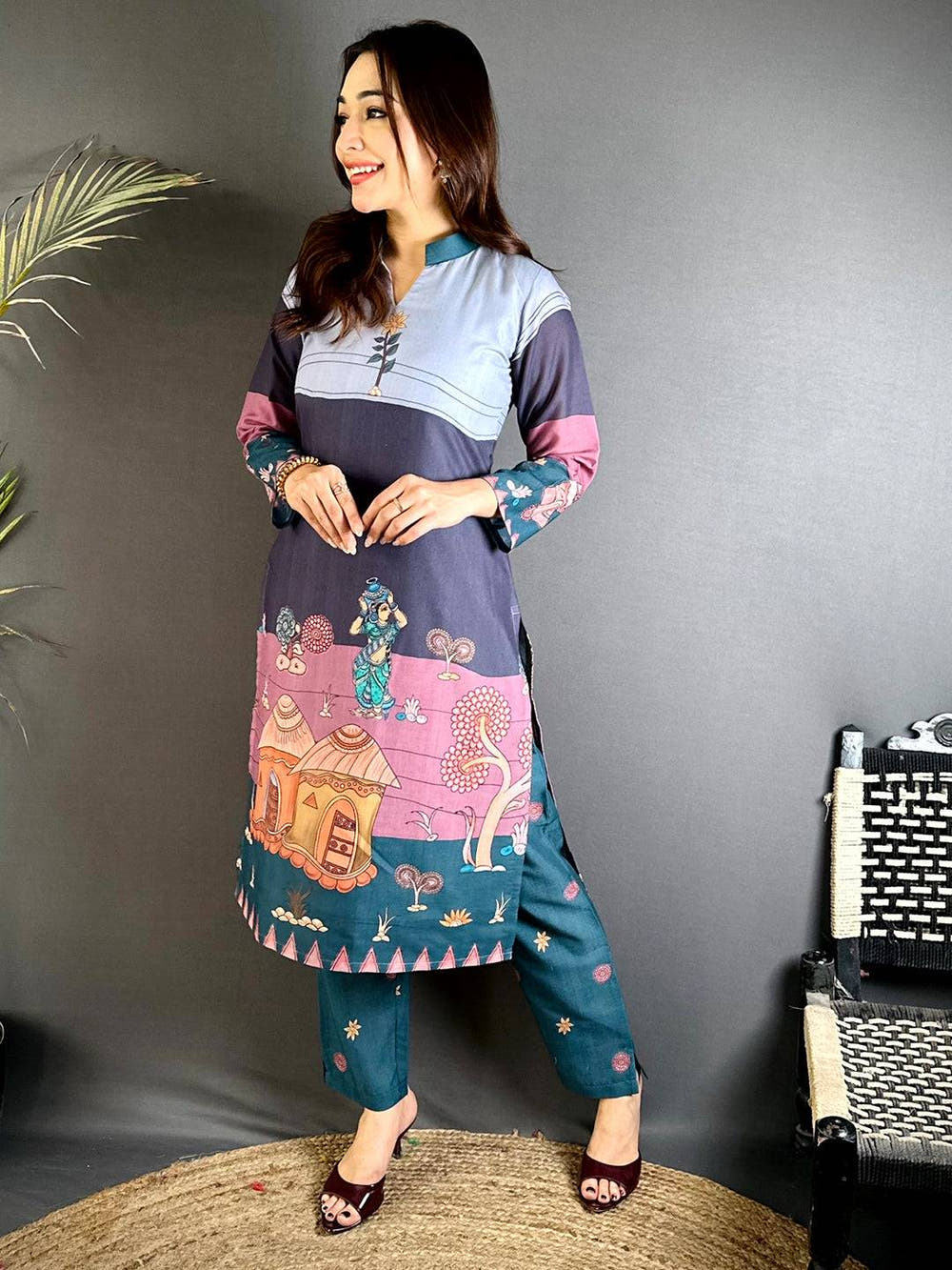 Collar Neck Kalamkari Art Kurti


