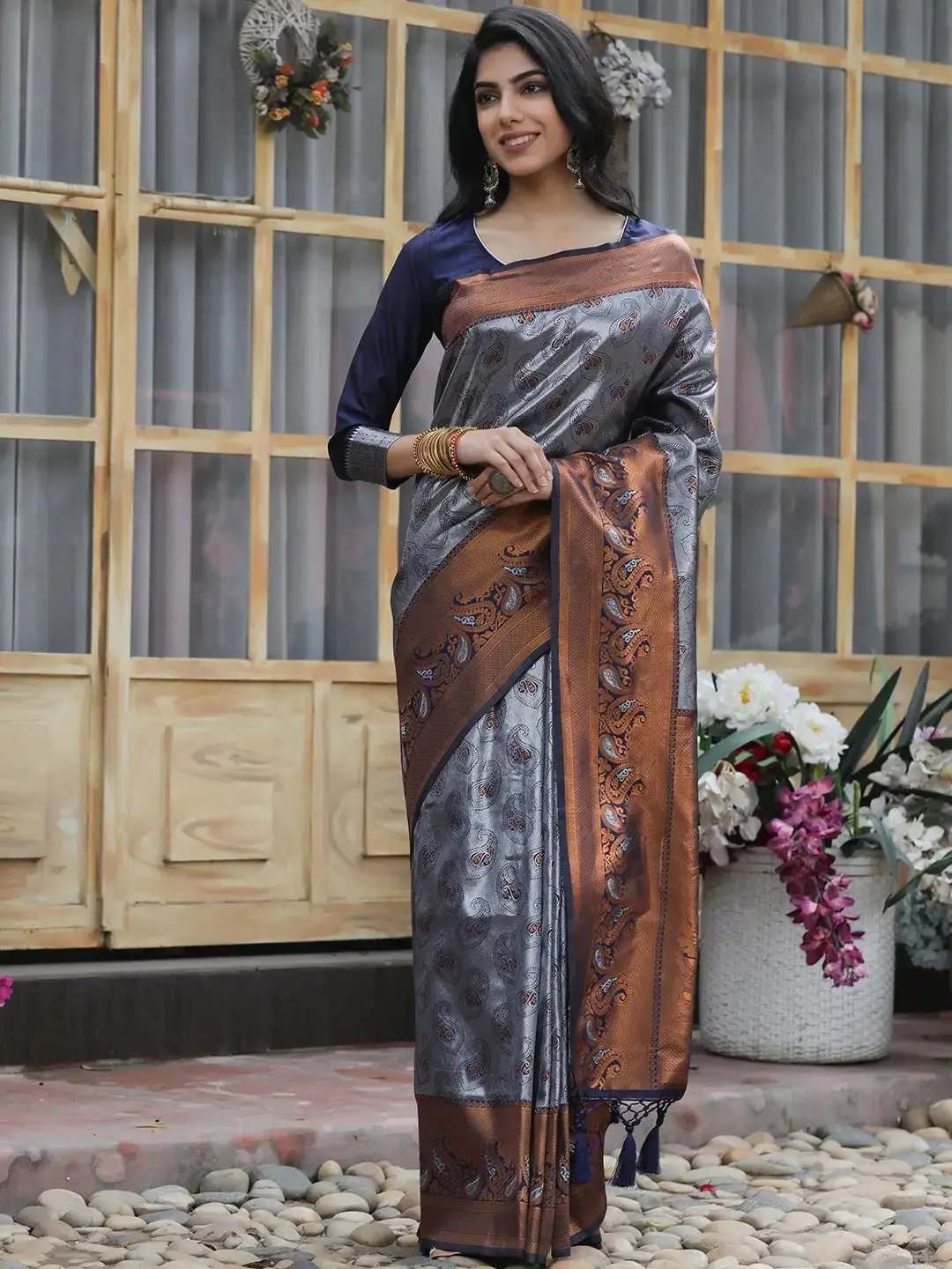 Exclusive Kanjivaram Silk Saree With Zari Work