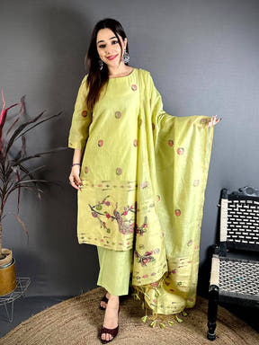 Pista Radiance Floral Suit Set