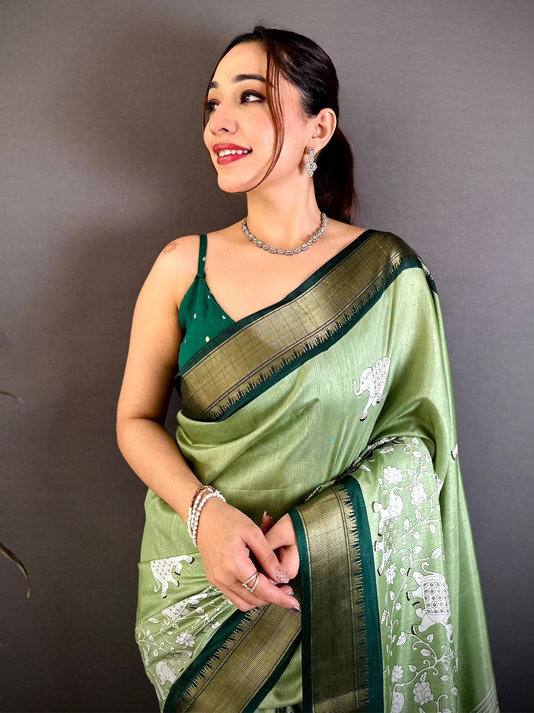 Pista Soft Dola Block Kalamkari Zari Saree