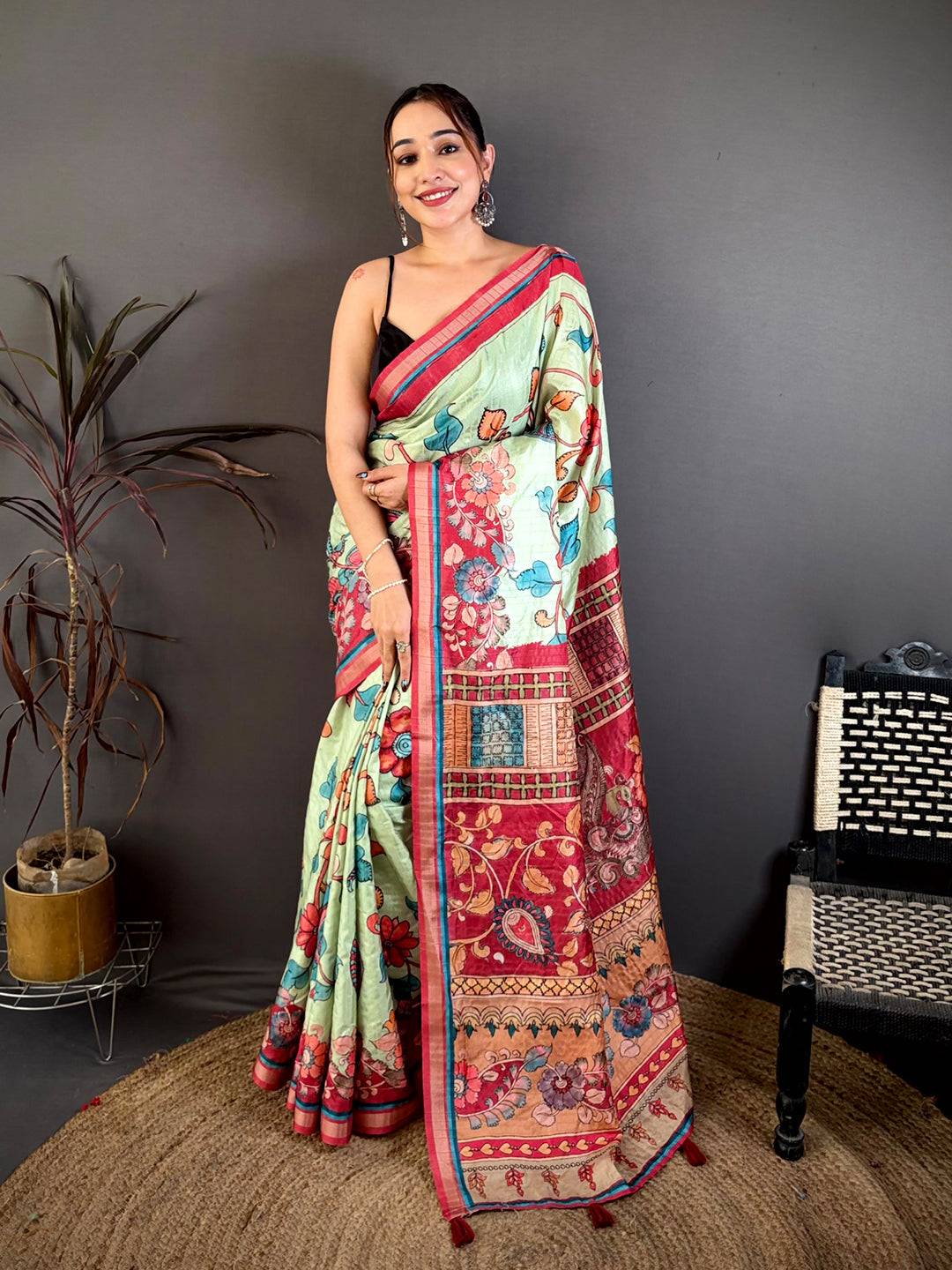 Stylish Bright Pen Kalamkari Tussar Saree