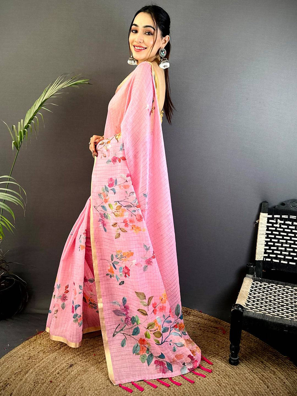 Pink Linen Chex Floral Saree
