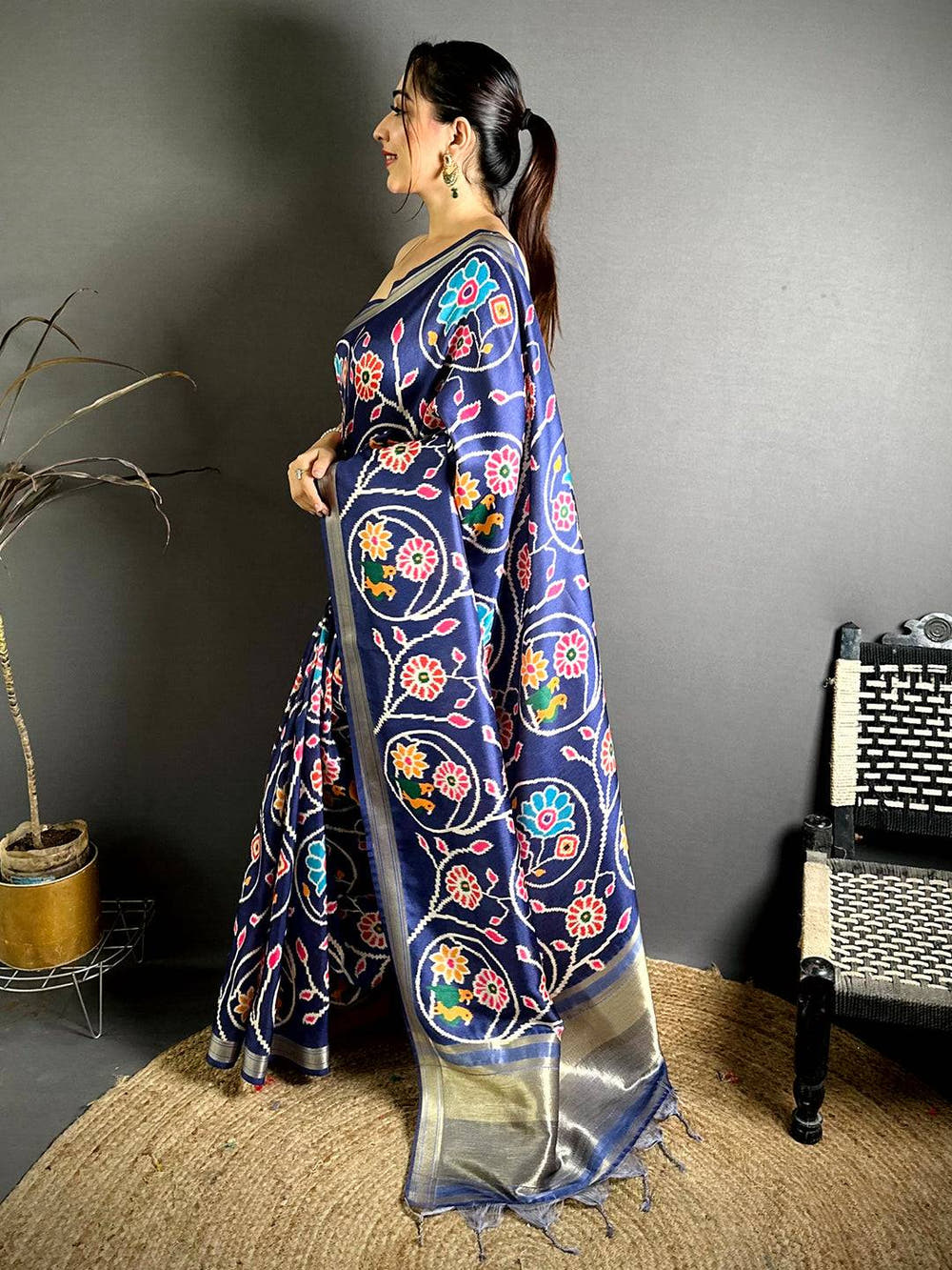 Celebrity Gaji Lakda Patta Patola Saree