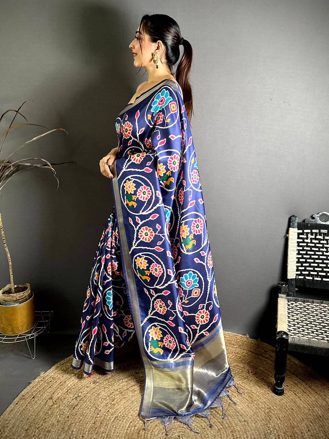 Celebrity Gaji Lakda Patta Patola Saree