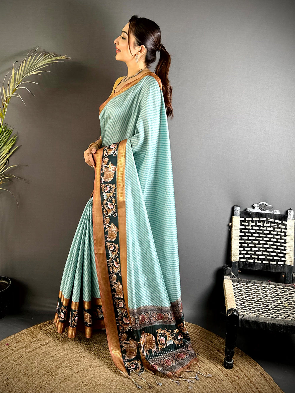 Heritage Gadwal Weave Self Zari Saree


