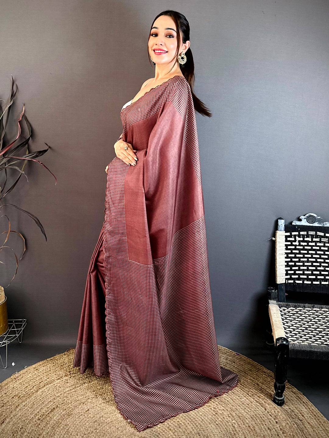 Classic Checks Pattern Tussar Saree