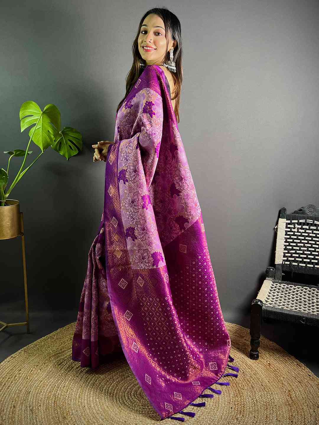 Side view of lavender soft silk butta weaving saree