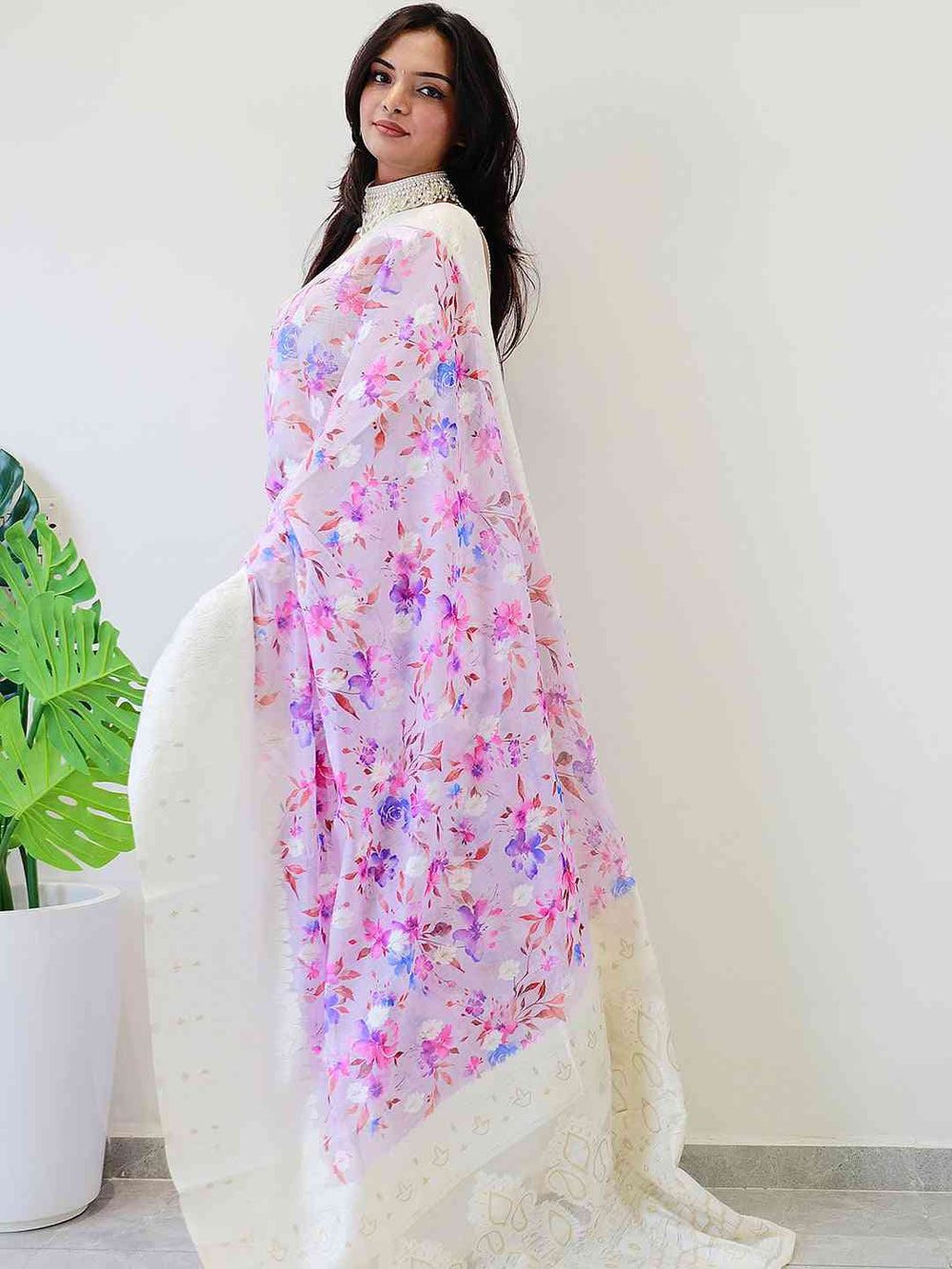 Elegant Lakhnavi Slub Pattern Saree with floral design