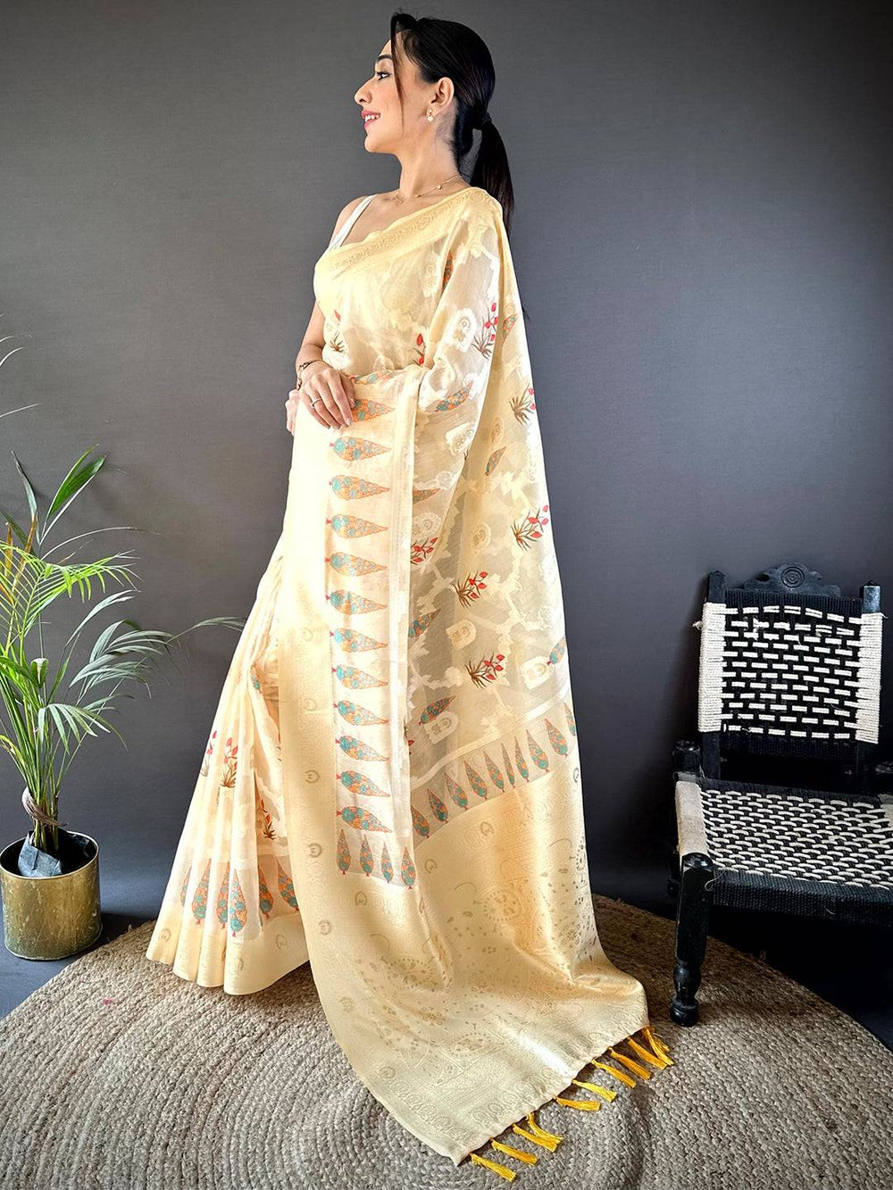 Cream Lakhani Cotton Kalamkari Print Saree