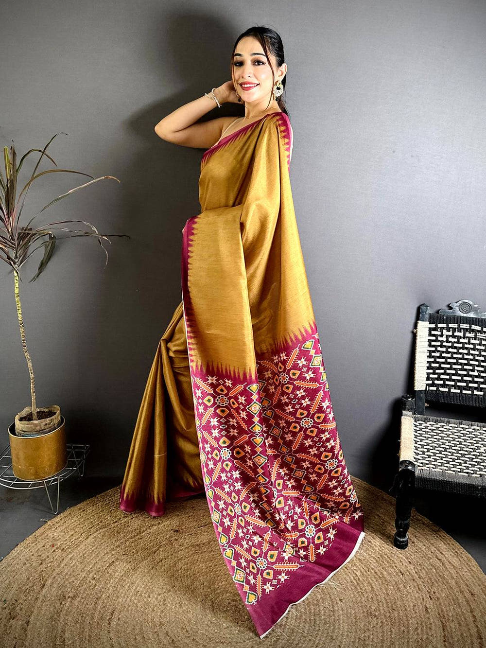 Designer Tussar Patola Printed Pallu Saree