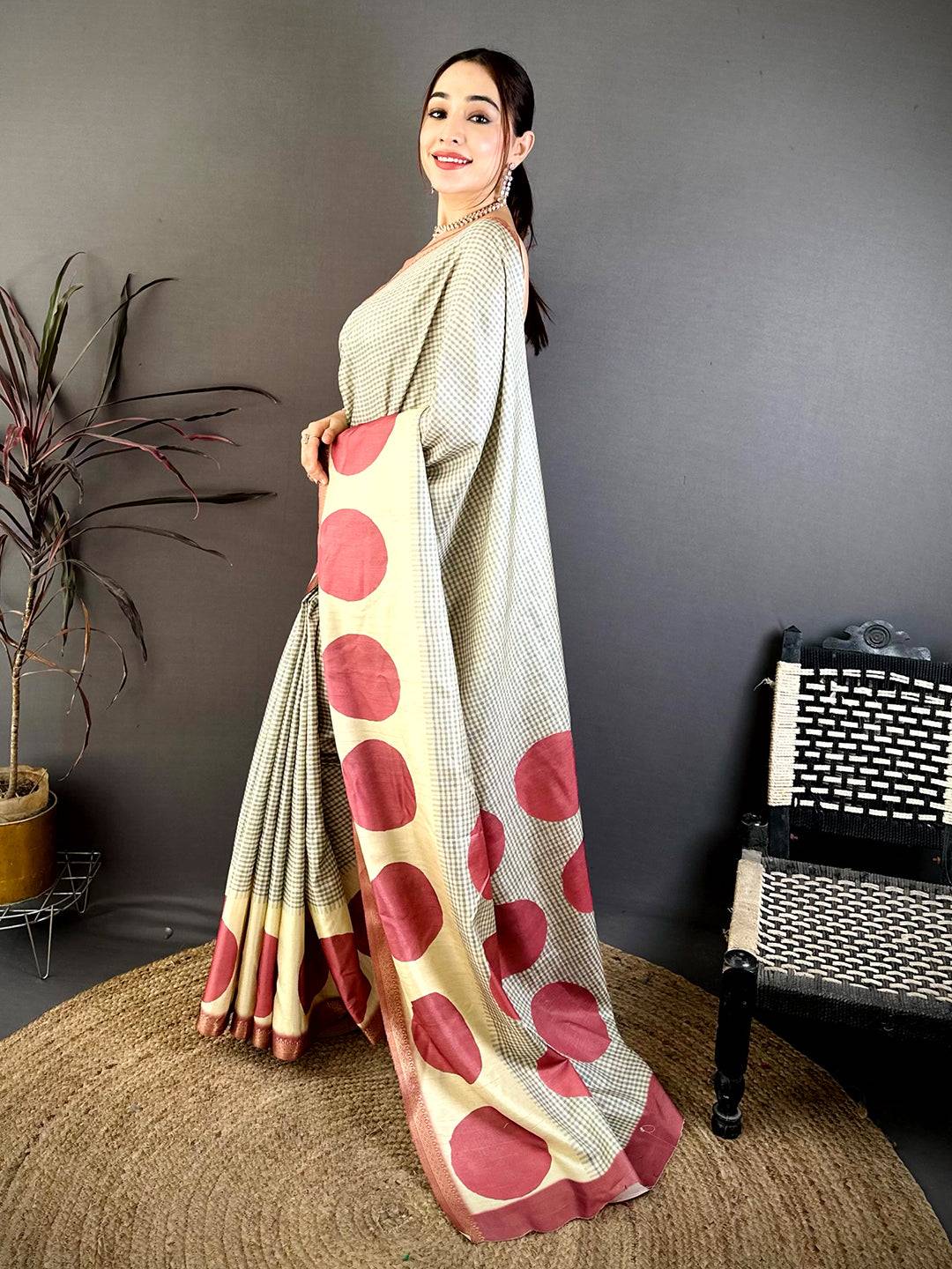 Elegant Polka Dot Grid Check Soft Tussar Saree