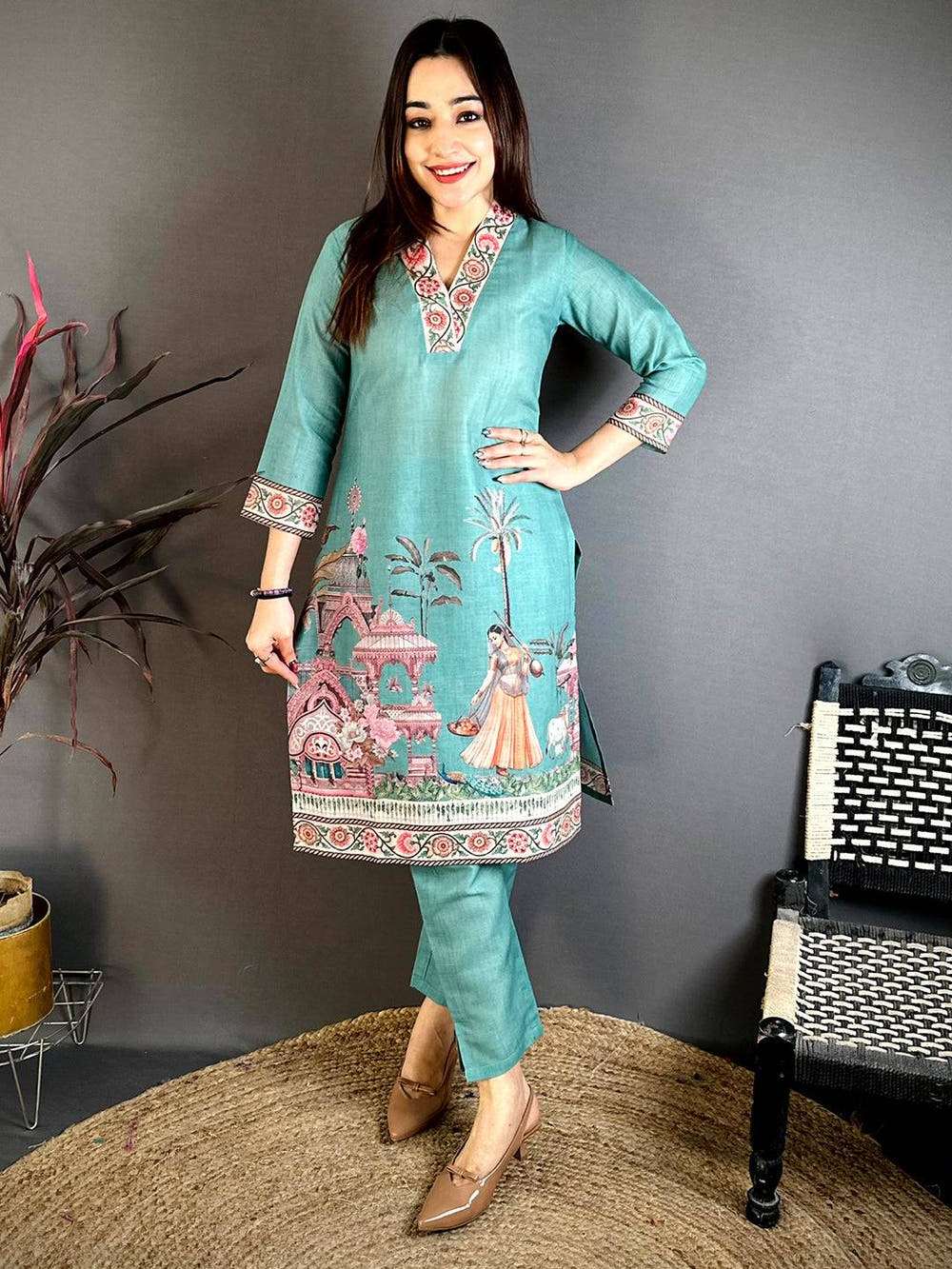 Mughal Overlap V Neck Kurti