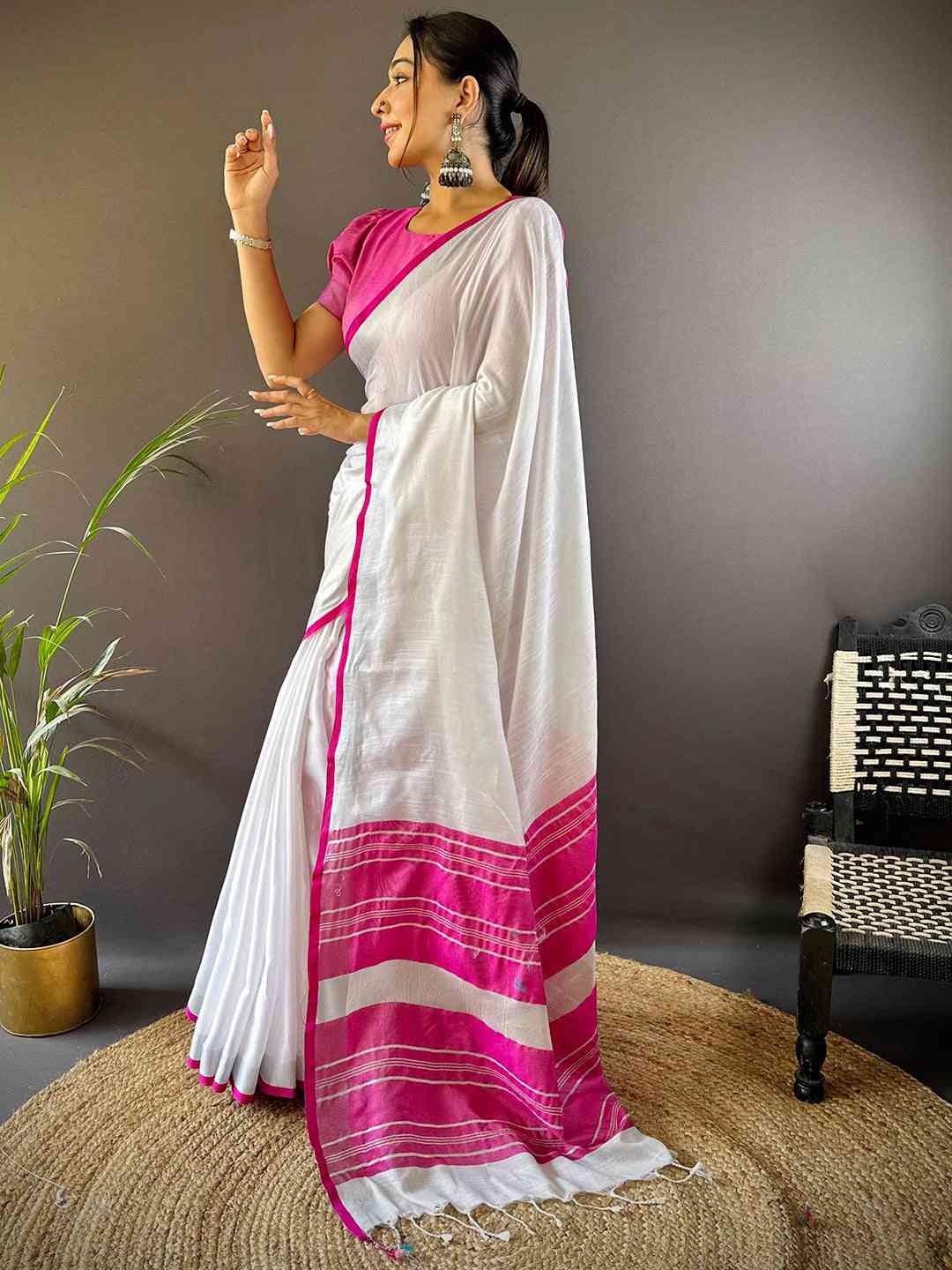 Bhagalpuri Linen Saree With Pink Colour Small Patti
