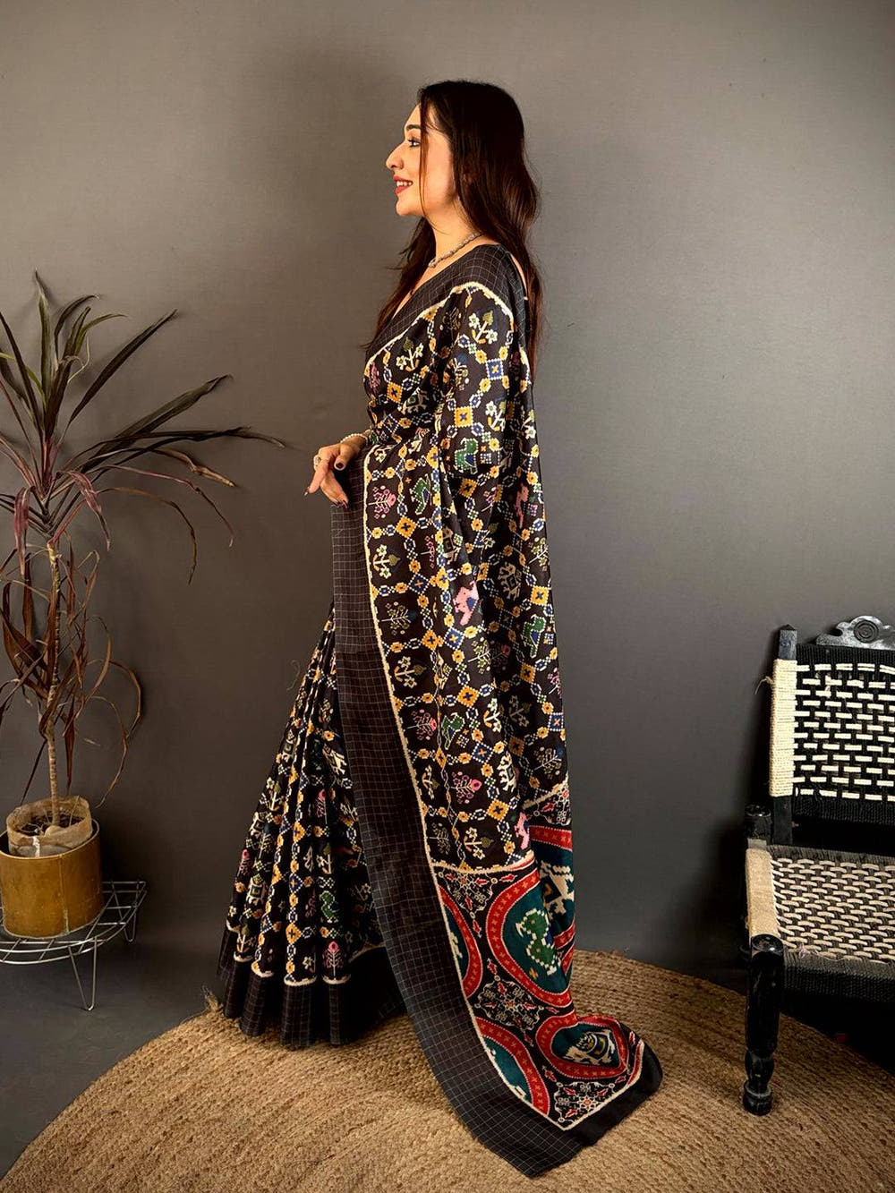 Exclusive Ikkat Pochampally Soft Tussar Saree