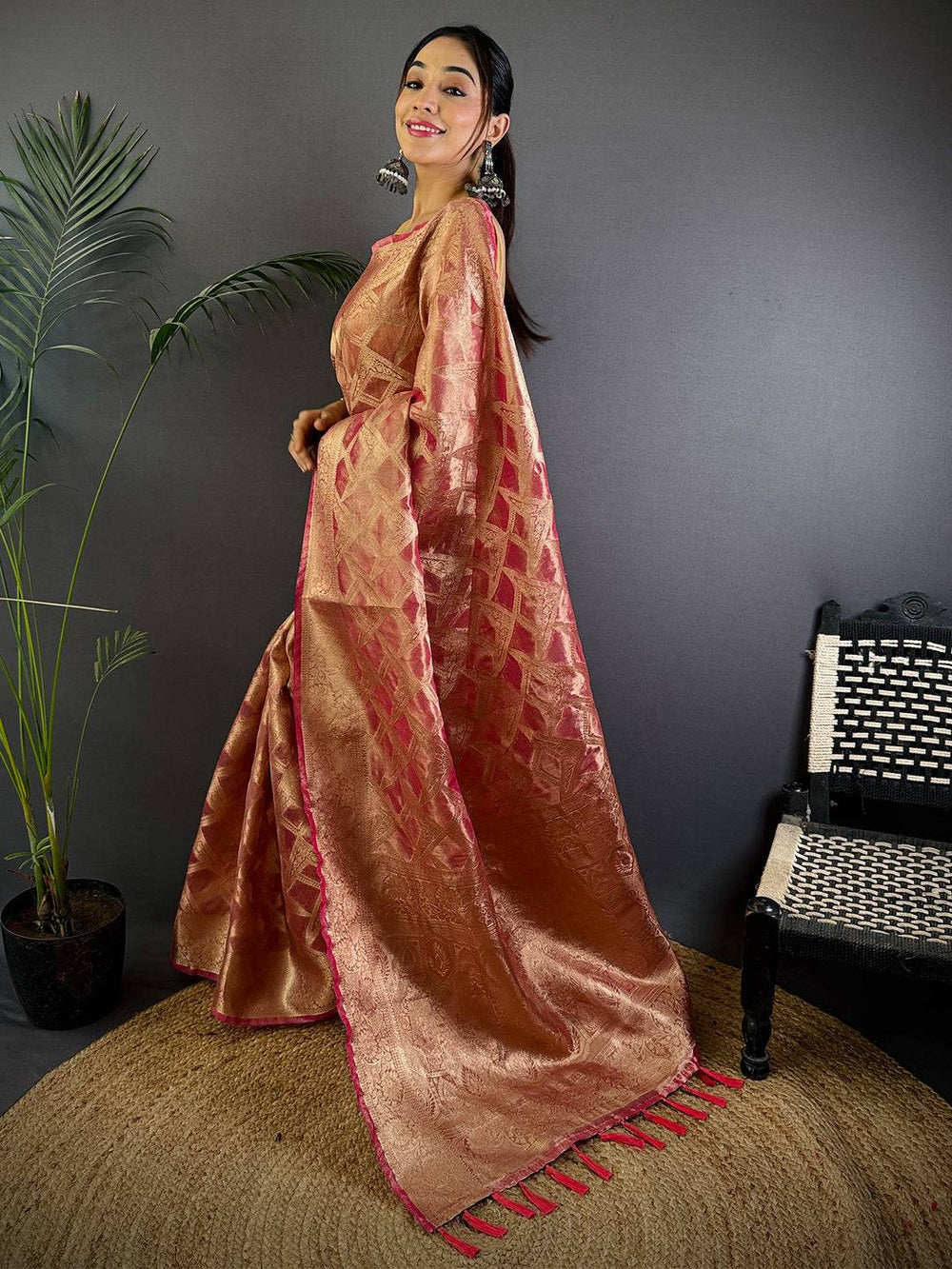 Pink Tissue Jarokha Zari Weaving Saree