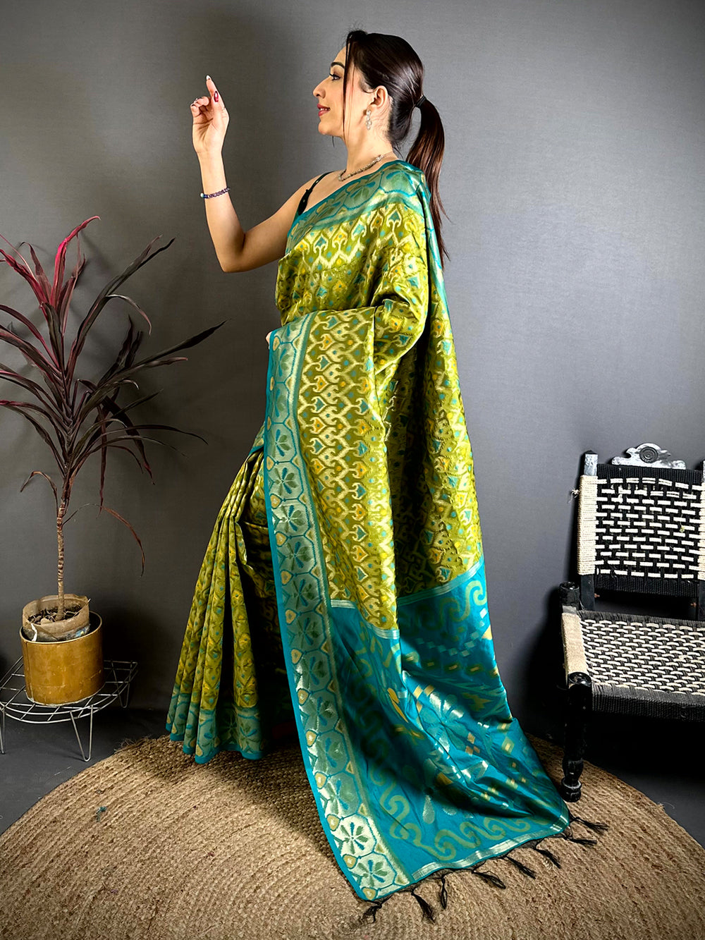 Classic Green Ikkat Soft Silk Saree


