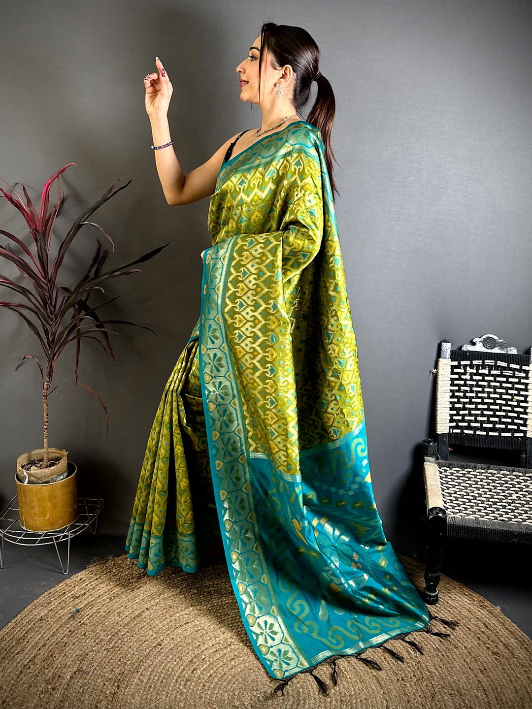 Classic Green Ikkat Soft Silk Saree


