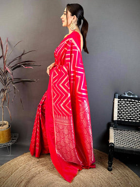 Pink Geometric Zari Weave Banarasi Saree