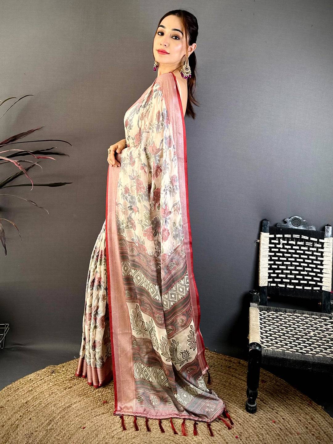 Stylish Brasso Floral Weaving Saree