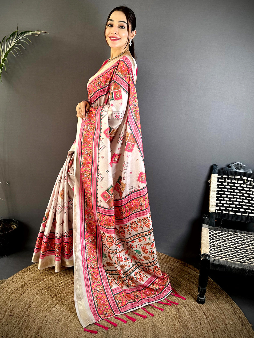 Majestic Kashmiri Print Soft Silk Saree