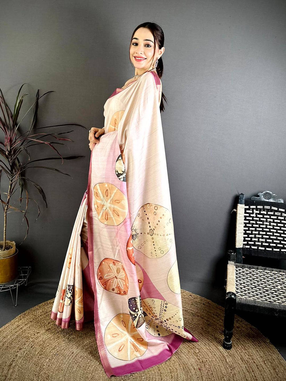 Artistic Sand Dollar Print Soft Tussar Saree
