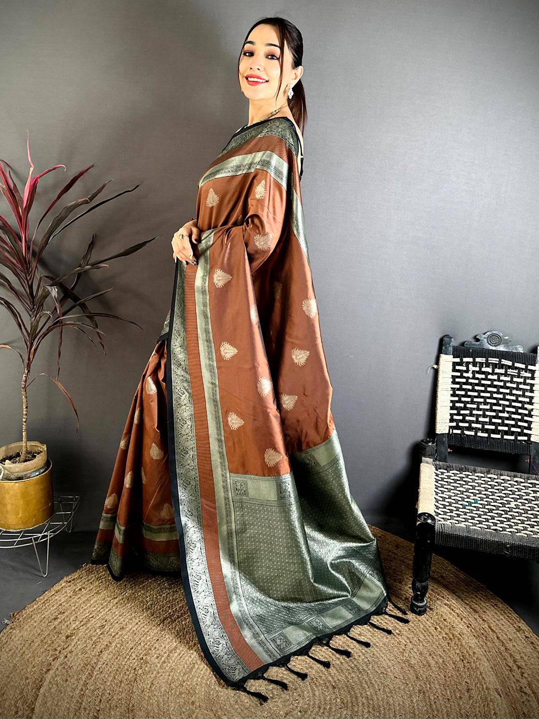 Coffee Brown Gadwal Pattu Saree