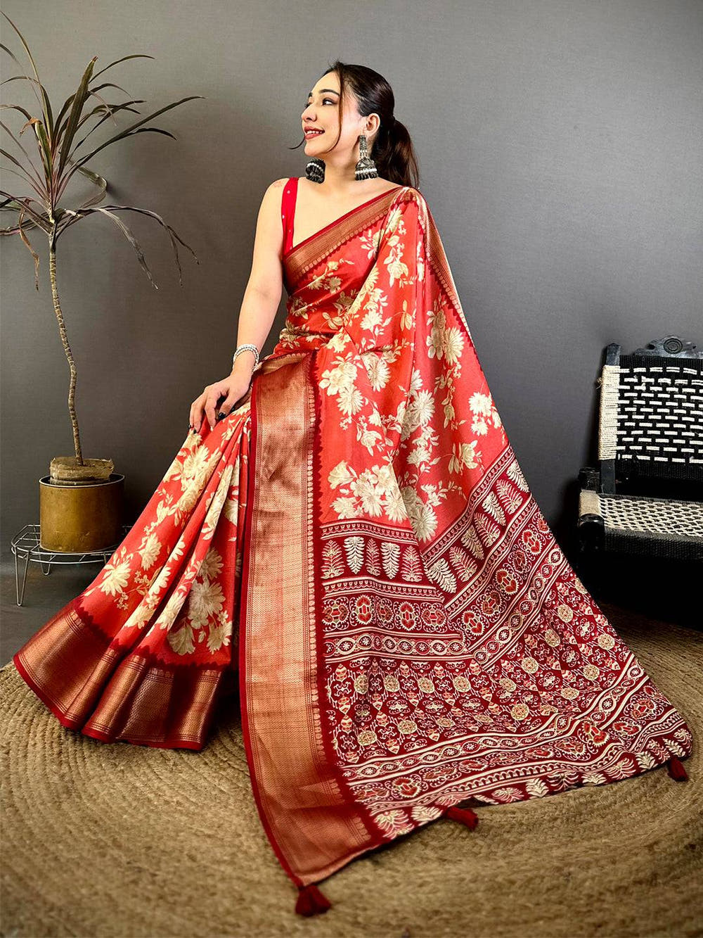 Coral Dola Big Floral Zari Kanchi Saree