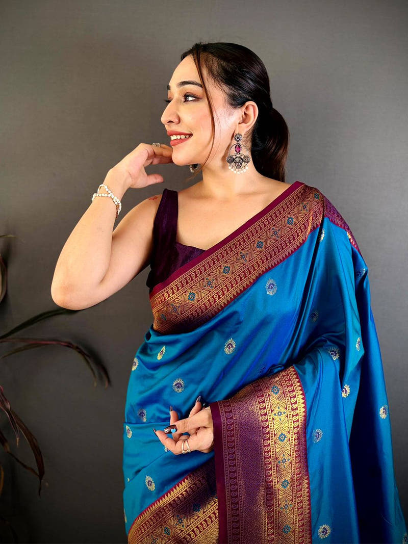 Exclusive Gold Woven Pallu Contrast Border Saree

