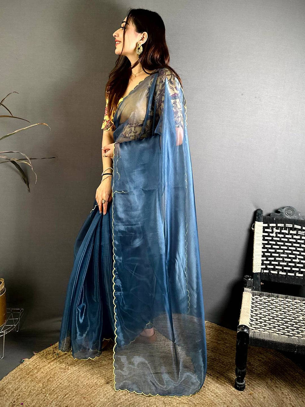 Designer Contrast Printed Blouse Silk Saree