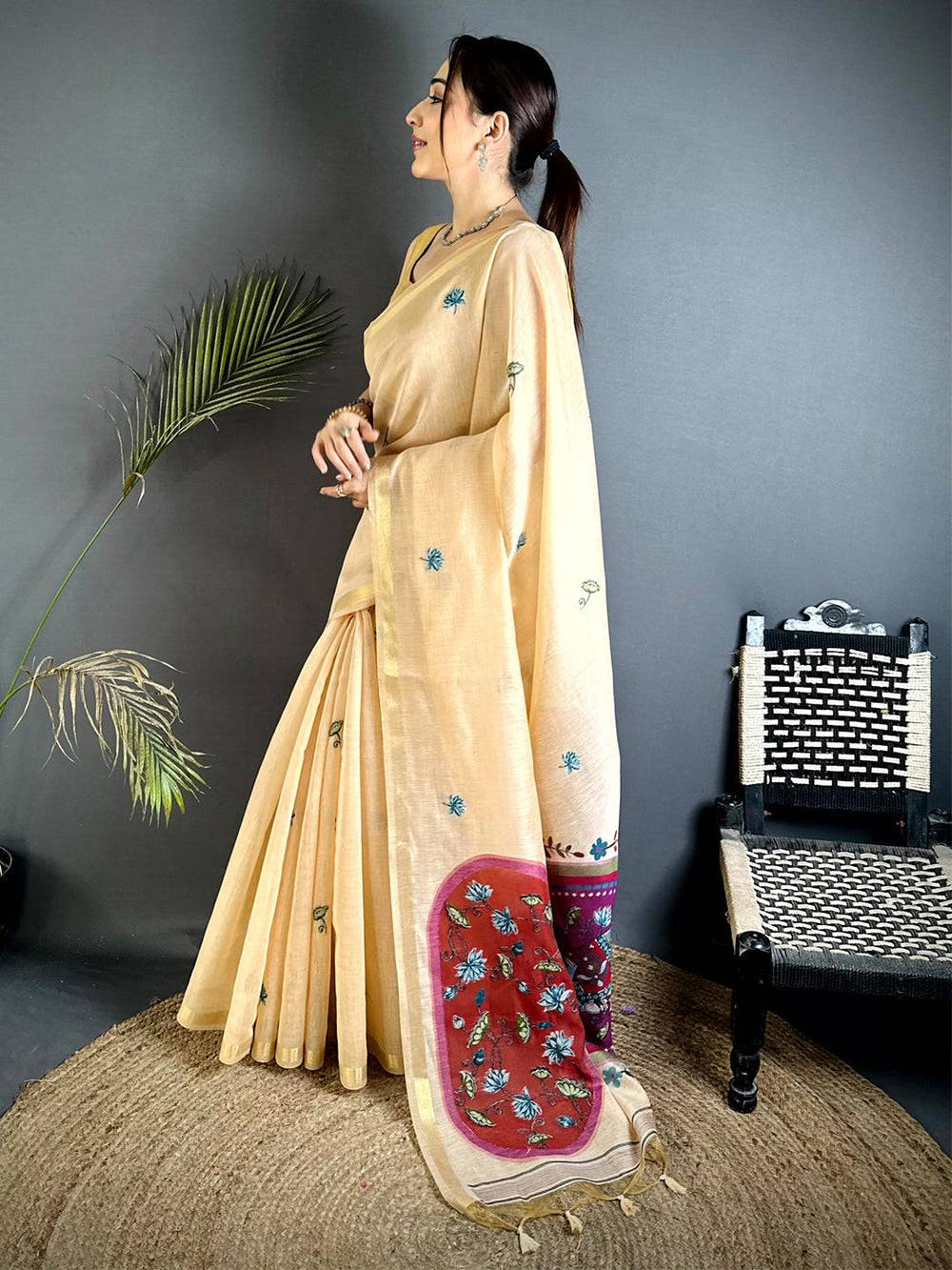 Royal Pichwai Resham Work Linen Saree



