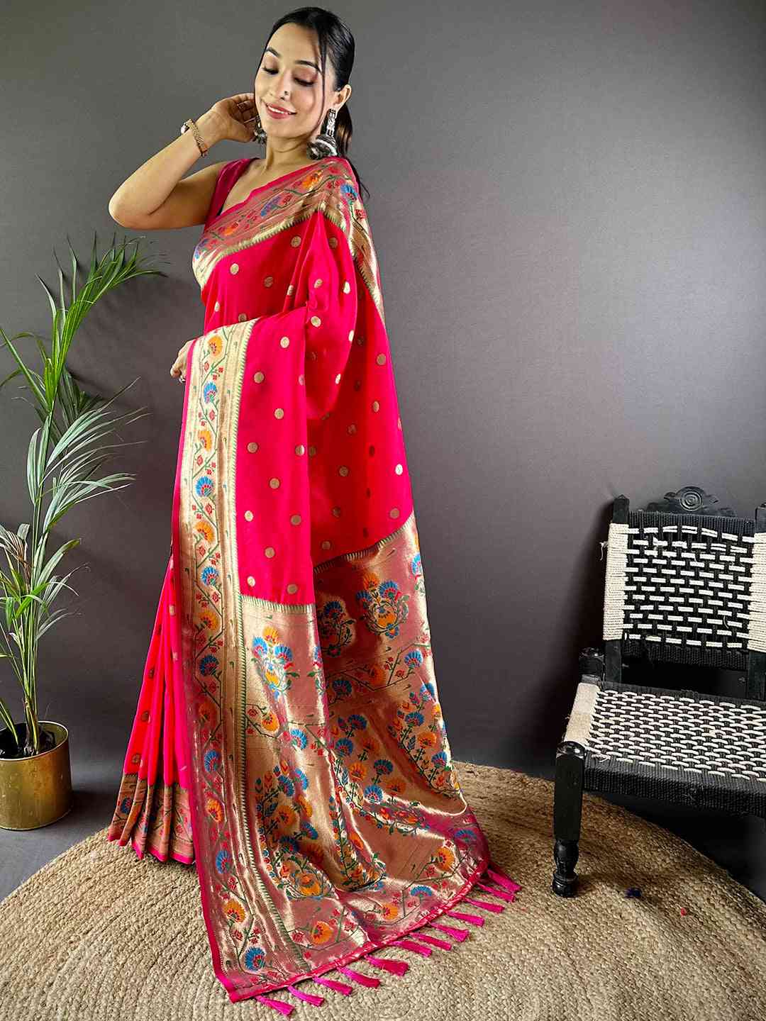 Pink Colour Yevla Paithani Soft Silk Saree
