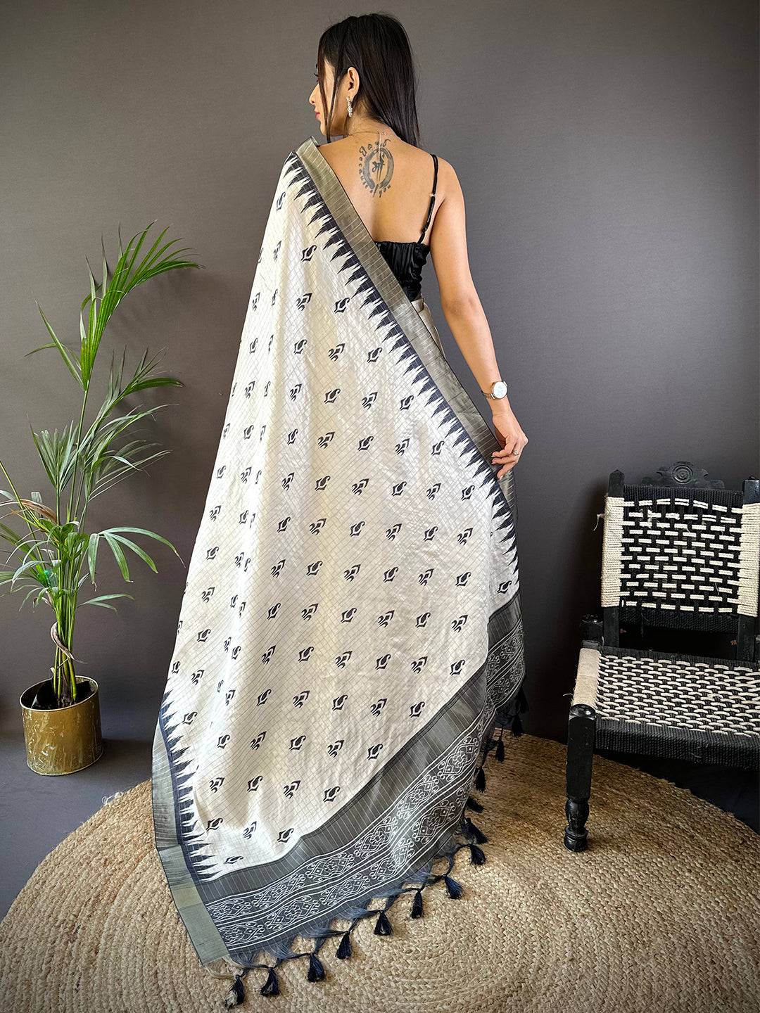White Ikkat Zigzag Saree