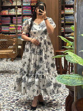 Elegant Snow White Midi Dress with puff sleeves