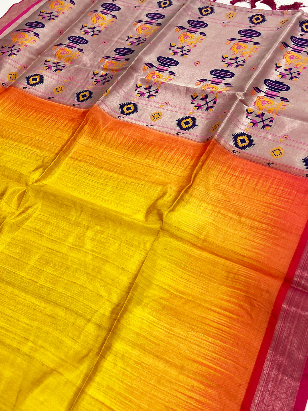 Golden Geometric Floral Pallu Saree