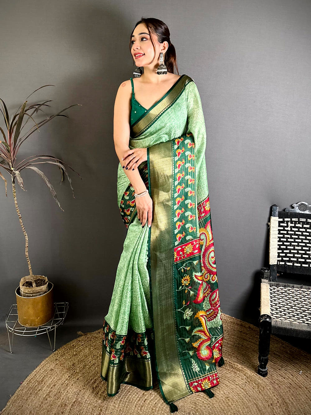 Radiant Zari Katha Pattern Kalamkari Saree