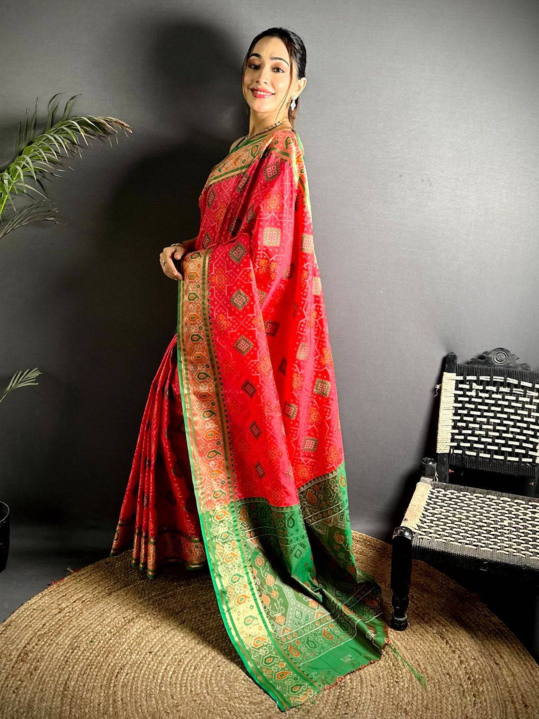 Gajri Soft Silk Saree With Patola Weaving

