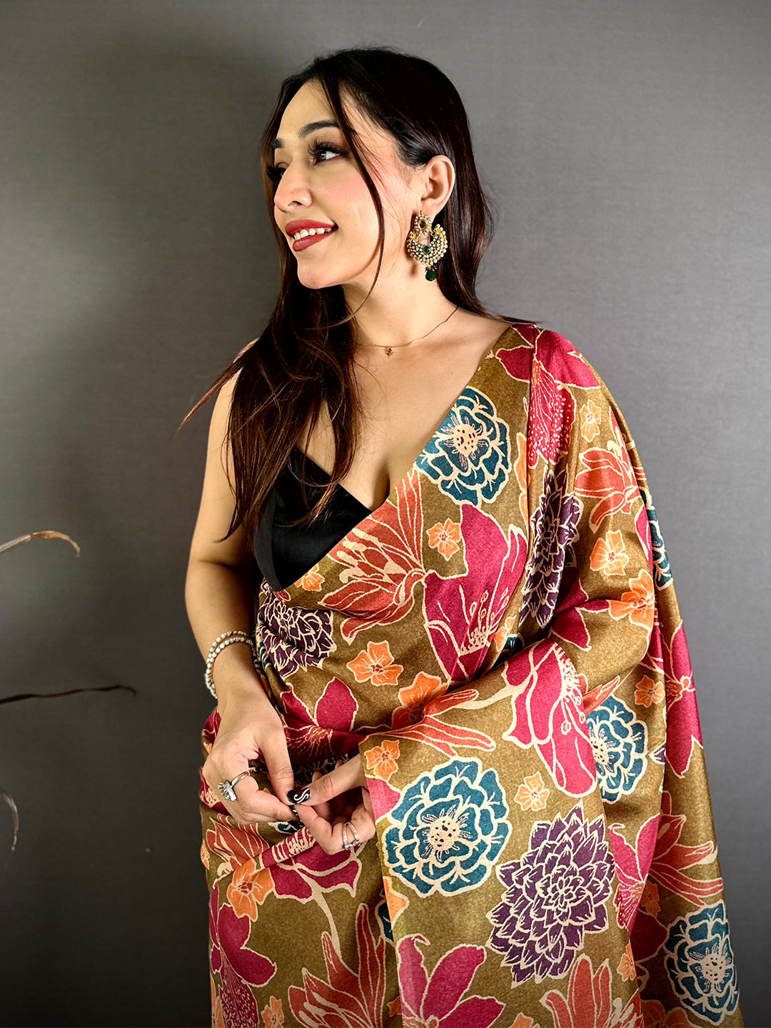 Stylish Tussar Bold Floral Print Saree