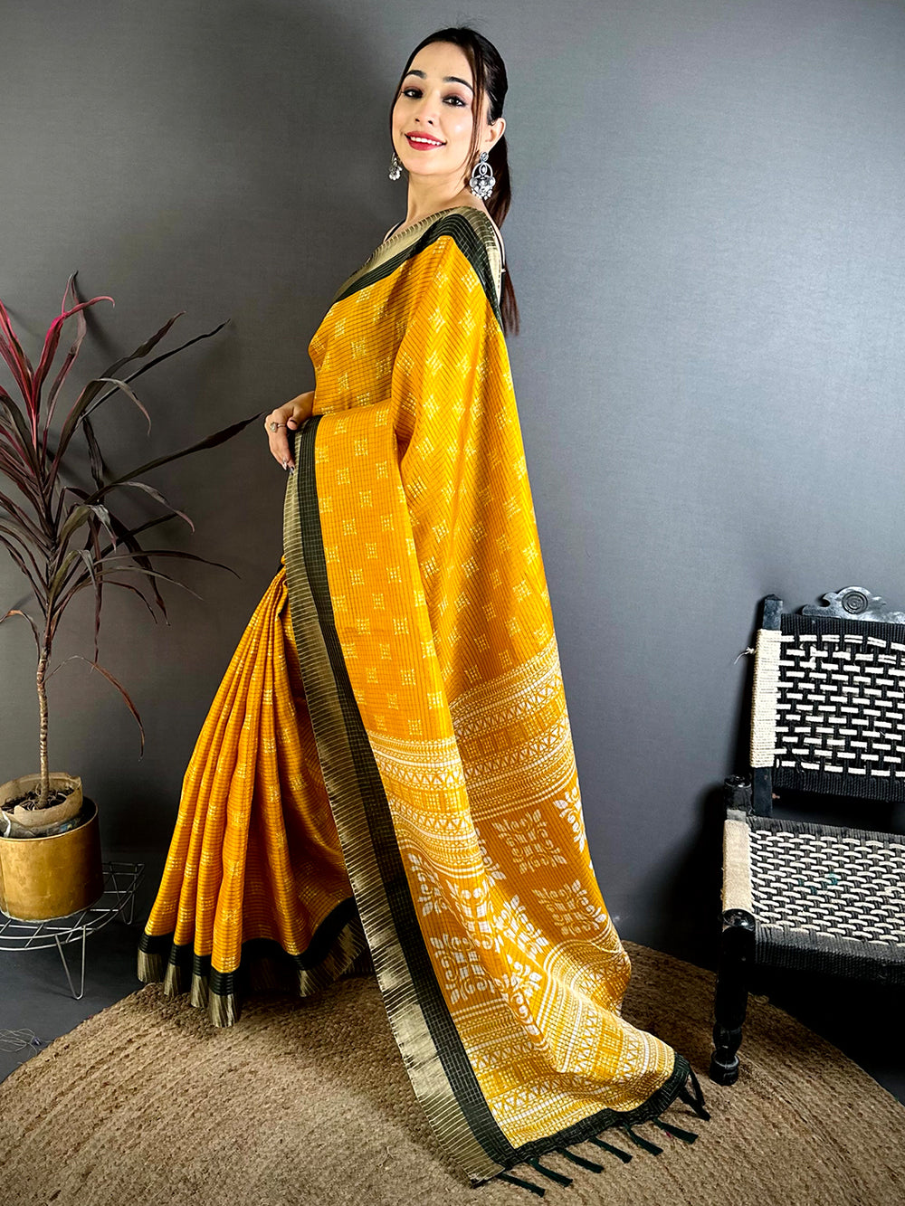 Vibrant Tussar Black Zari Weave Saree