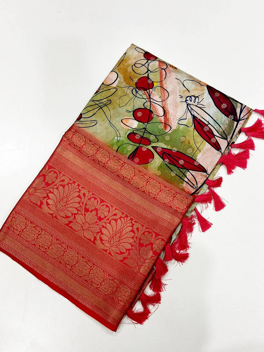 Graceful Banarasi Floral Print Saree