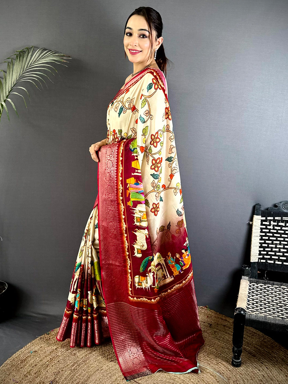 Graceful Self Zari Chex Viscose Dola Saree