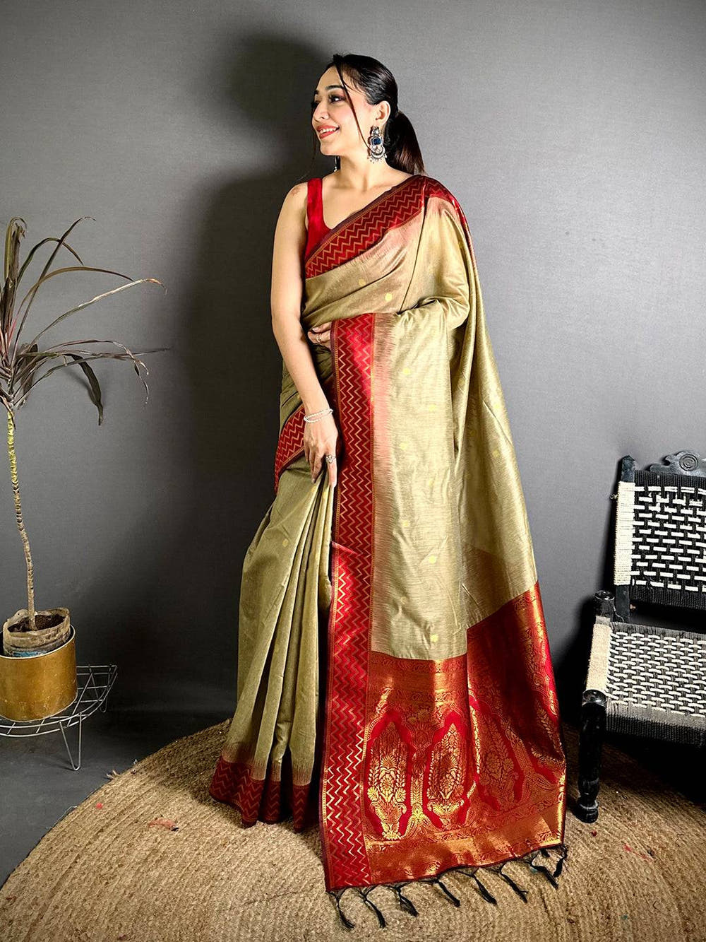 Royal Mul Cotton Katan Contrast Border Saree