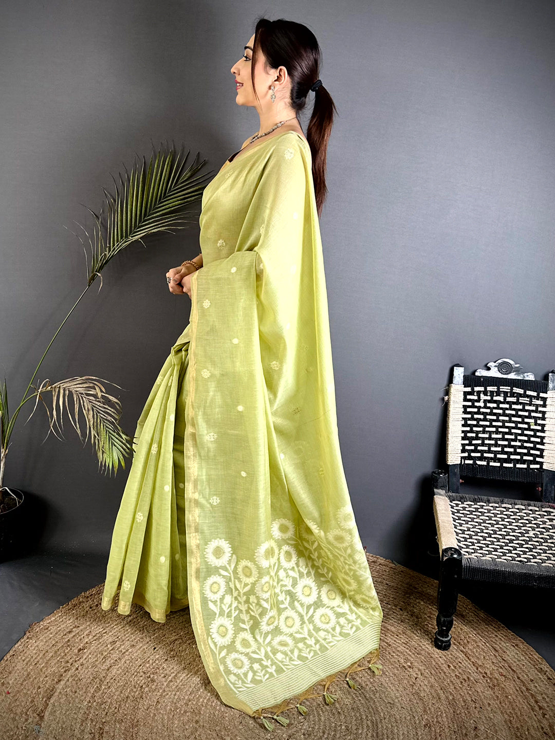 Regal Lakhnavi Flower Khadi Saree


